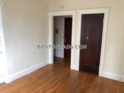 Medford 1 Bed 1 Bath  Medford Square - $1,800