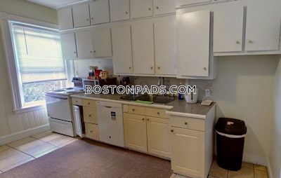 Brookline 4 Beds 1 Bath  Coolidge Corner - $4,400