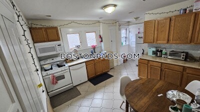 Brighton 4 Beds 2 Baths Boston - $9,600