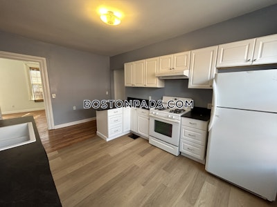 Newton 3 Beds 1 Bath  Newton Centre - $3,950