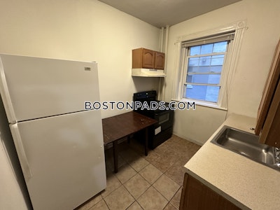 Allston Nice 3 Bed 1 Bath available NOW on Glenville Ave Boston - $2,200