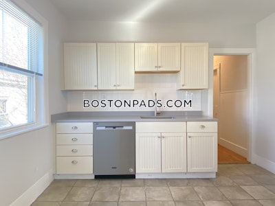 Somerville 4 Beds 1 Bath  Tufts - $3,600 No Fee